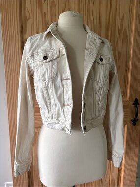 Cropped White Denim Jacket - Women's Casual Jean Jacket Tom’s Women’s size Med